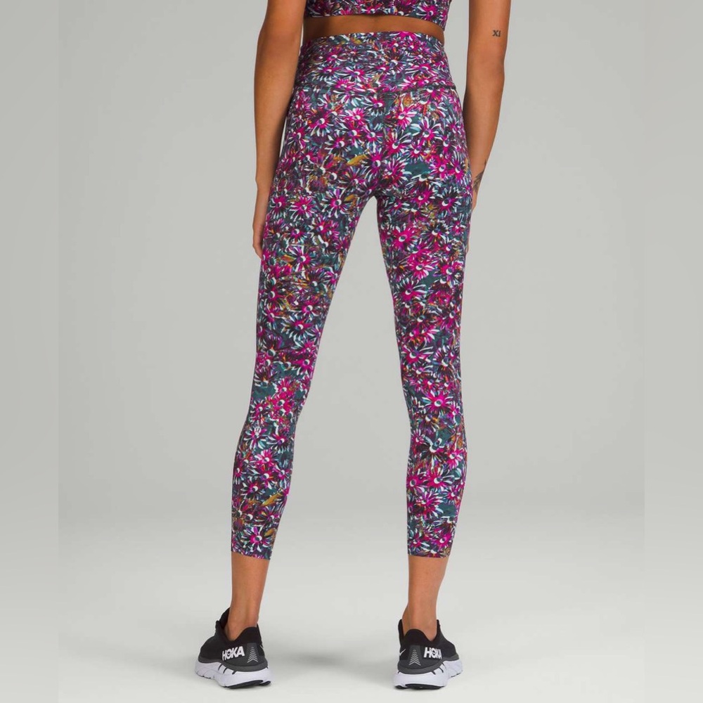 Lululemon Base Pace High-Rise Running Tights Leggings Ankle Size 8 inseam 25”
